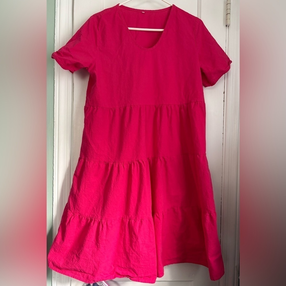 Every Day V-Neck Vibrant Pink Tiered Cotton Dress Size: Large